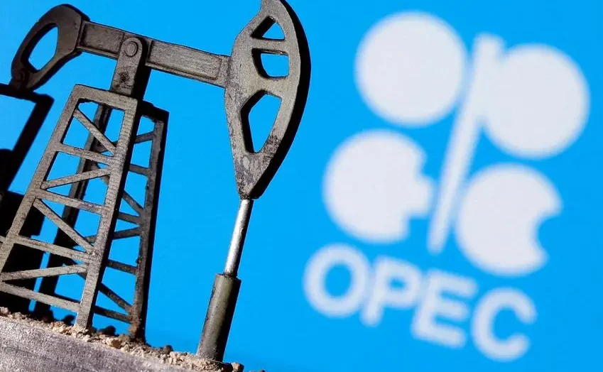 Crude Oil Market Faces Oversupply